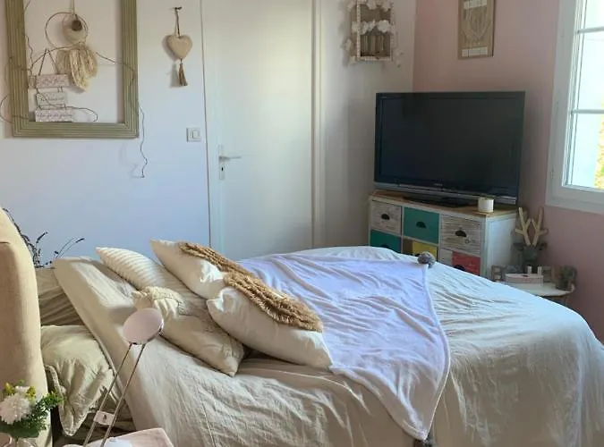 Penzion Chaleureuse Prox Circuit Yvré-lʼÉvêque